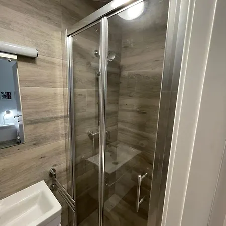 Charming Seaside Flat דירה פאז'אנה
